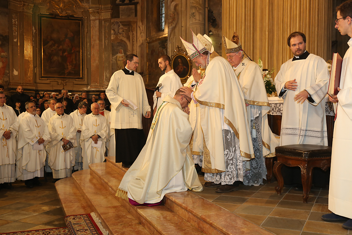 Monsignor Marco Prastaro Vescovo di Asti_215.jpg